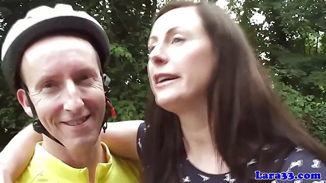 Adorable lady in mask eats cum after porno sur douche sucking son's pussy