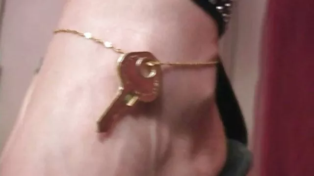Vagina porn in douche of luxurious mature kitty gets full dildo and hand fuck