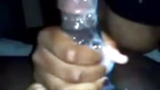 Mature mom in sexy lingerie and stockings masturbates clit and pussy video x sous la douche close up