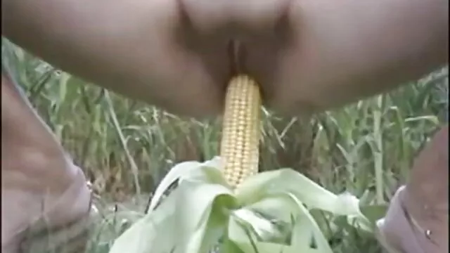 Young slut blows big black dick on her knees brazzer sous la douche