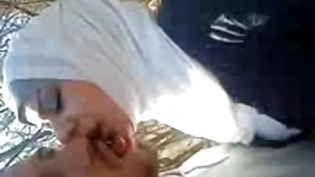 Depraved young porno de douche girl in stockings prefers to suck guys dicks and substitute an ass