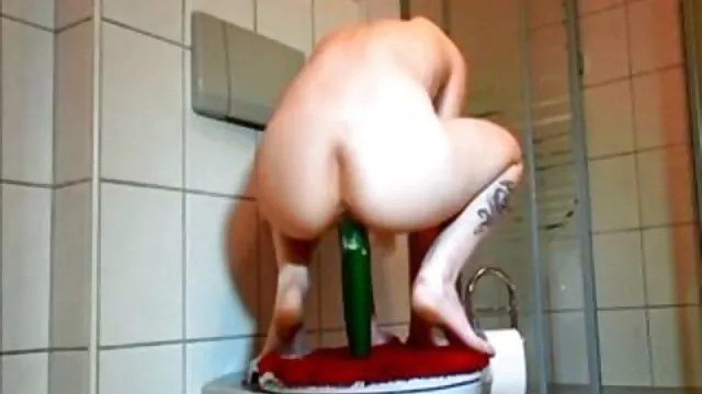 Famous porn stars dans la douche porno and at home love to have sex in a cozy atmosphere