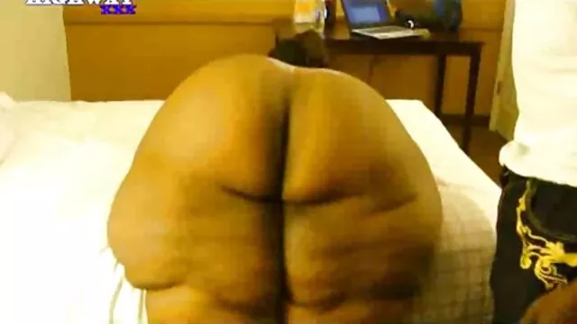 A satisfied boy got two busty porn actresses at douche de sperme video once