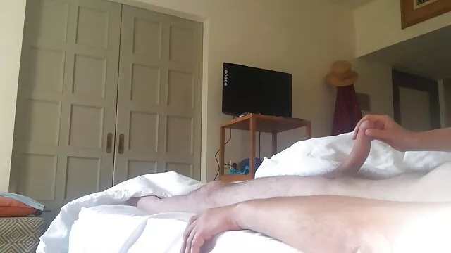Porn star doesn't know about hidden porno dans les douches camera