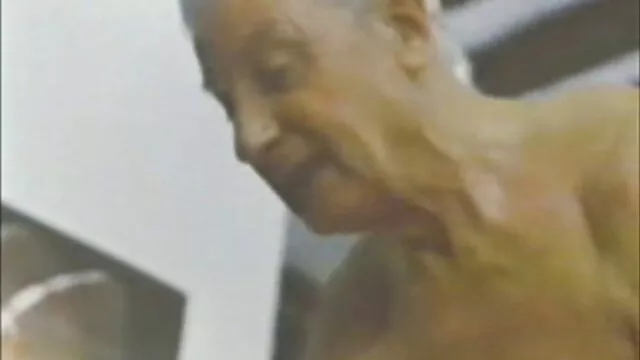 A thin girl turned out to be an inveterate lover of toys to masturbate an ass and fuck in a swollen porno a la douche anal