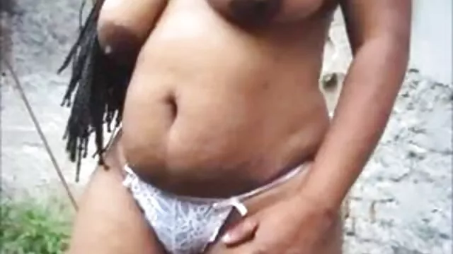 Busty phat ass bombshell Sheila Styles in video sex douche all her glory