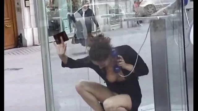 The wife did not free porn douche let her husband go to bed calmly