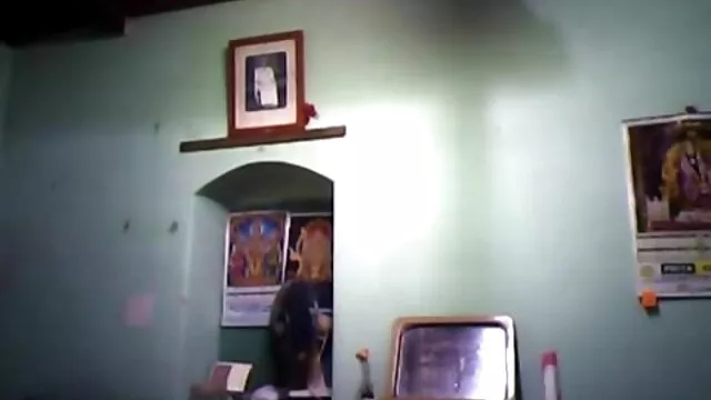 A young bitch got cancer in bed and allows her to lick her video lesbienne douche pussy and fuck that with a finger
